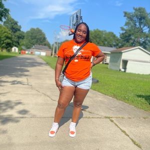 Meet your Posher, Antonia